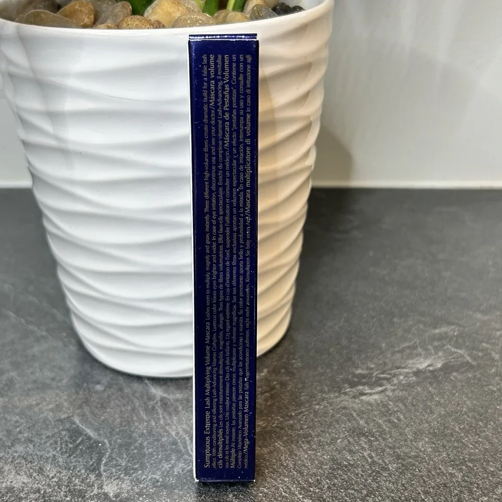 NEW Estee Lauder Sumptuous Extreme Lash Multiplying Volume Mascara Extreme Black